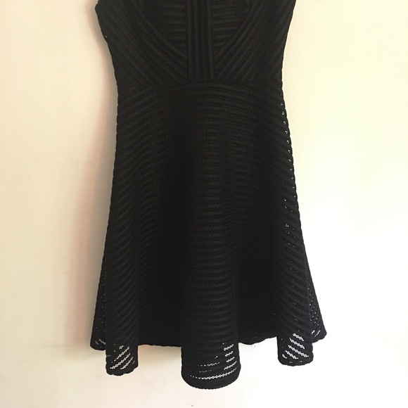 Garcia Elegant Monochromatic Lined Black Sleeveless Fit & Flare Dress: Size 8 - Picture 9 of 10